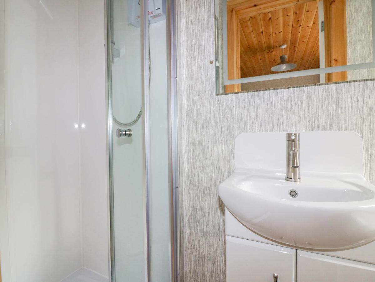 Lodge Two Truro Ngoại thất bức ảnh